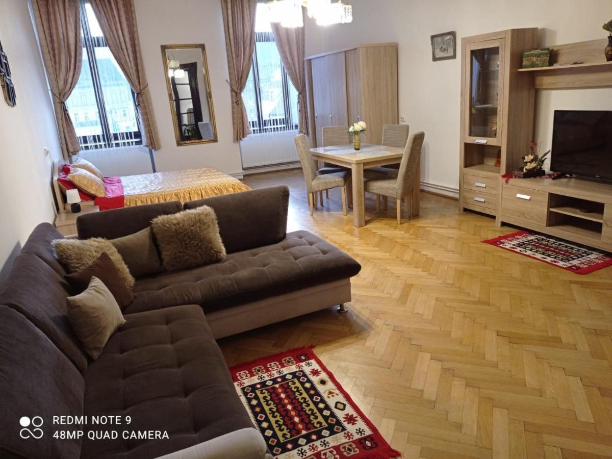 Apartament Piata Sfatului บราชอฟ ภายนอก รูปภาพ