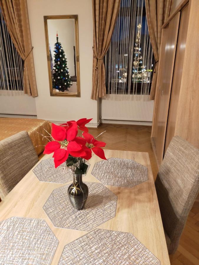 Apartament Piata Sfatului บราชอฟ ภายนอก รูปภาพ