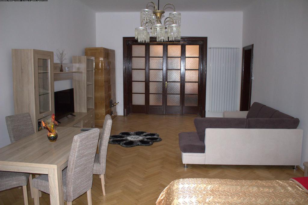Apartament Piata Sfatului บราชอฟ ภายนอก รูปภาพ